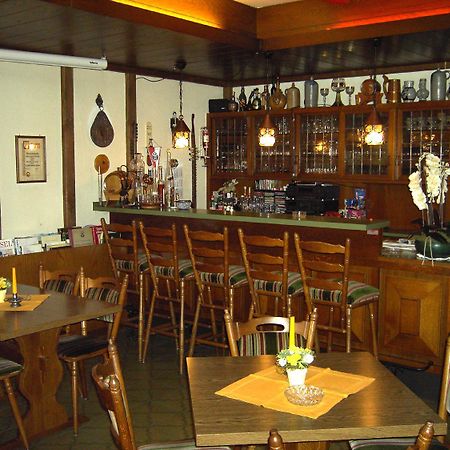 Weinstube Pension Moselbluemchen Zeltingen-Rachtig Exteriör bild