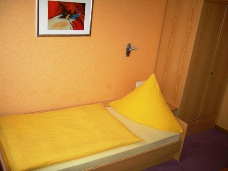 Weinstube Pension Moselbluemchen Zeltingen-Rachtig Exteriör bild