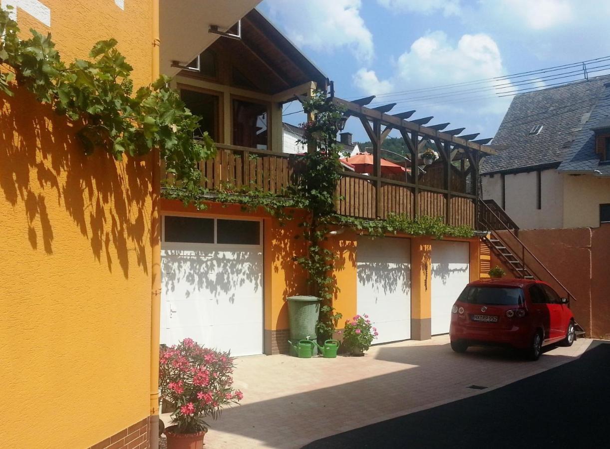 Weinstube Pension Moselbluemchen Zeltingen-Rachtig Exteriör bild